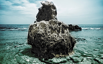 Big Rock at Deniabeach Spain, spain, deniabeach, stone, rock, beach HD wallpaper