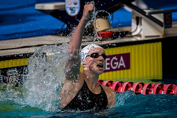Katie Ledecky, Swimming HD wallpaper