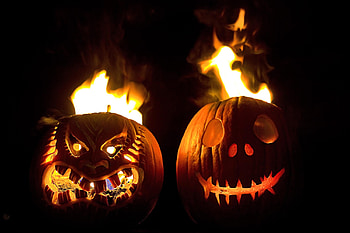 Holidays, Halloween, Fire, Pumpkin, Couple, Pair, Muzzle, Holiday, Black Background, Muzzles HD wallpaper