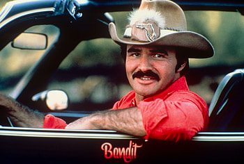 Burt Reynolds, Nude shoot, Facebook controversy, Hollywood icon HD wallpaper