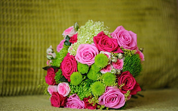 Beautiful bouquet, bouquet, flowers, roses, petals HD wallpaper