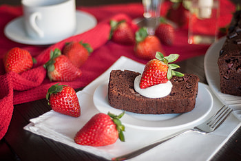 Food, Strawberry, Desert, Berries, Cream, Bread HD wallpaper