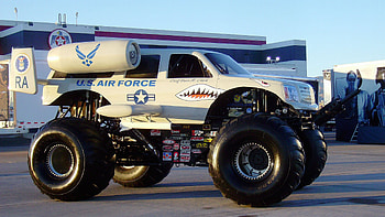 U.S. Air Force Jeep, Monster Trucks HD wallpaper
