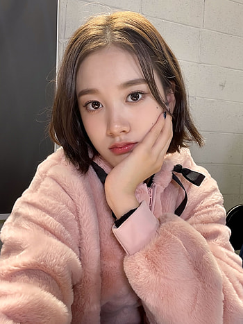 STAYC, K-pop board, Asiachan Kpop HD phone wallpaper