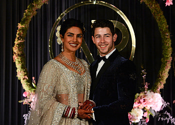 Caribbean honeymoon pic, Priyanka Chopra, Nick Jonas, Romance HD wallpaper