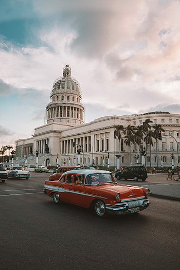 Exploring Cuban cities, Local traditions, Tasty cuisine, Friendly locals HD phone wallpaper