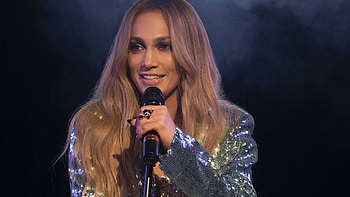 Jennifer Lopez Owen Wilson Maluma Chloe Coleman Sarah Silverman John Bradley Marry Me HD wallpaper