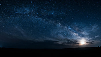 Starry Night — Midnight Milky Way Horizon, starry night, Milky Way, moon, Night Sky, Stars HD wallpaper