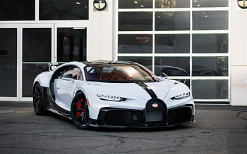 Bugatti Chiron Pur Sport, hypercar, front view, white black Chiron, luxury sports cars, supercar, Bugatti HD wallpaper