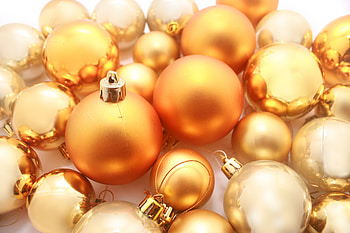 Christmas balls, holidays, graphy, cute, balls, gold, garland, ball, christmas, decorations, lovely, new year HD wallpaper