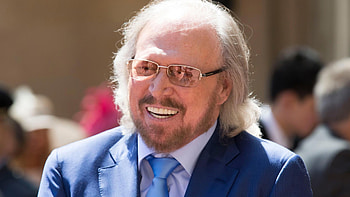 Barry Gibb, Media feature, Entertainment news, Factual insights HD wallpaper