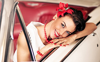Beauty, white, model, car, smile, girl, woman, christmas, red, happy HD wallpaper