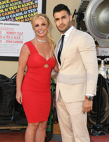 Sam Asghari, Britney Spears' engagement announcement HD phone wallpaper