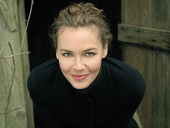Connie Nielsen, amit, omdave, matu, hrdave HD wallpaper