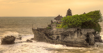 Bali, Stunning visuals, Authentic experiences, Memorable moments HD wallpaper
