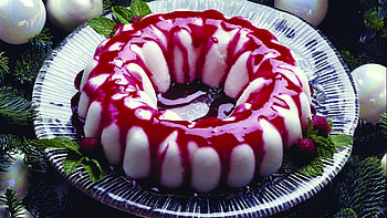 Scrumptious pudding , Delicious dessert visuals, Mouthwatering food graphy, Sweet and enticing HD wallpaper