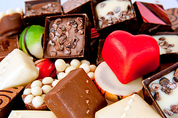 Chocolate ultra, High-definition beauty, Rich and captivating, Eye-catching HD wallpaper