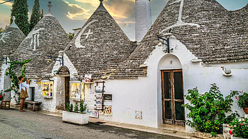 Camping in Bosco Selva, Nature getaway in Alberobello HD wallpaper