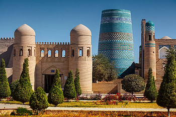 Uzbekistan travel guide, Must-see attractions, Authentic reviews, Trekking experiences HD wallpaper