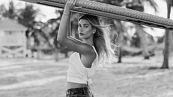 Hailey Baldwin Elle, hailey-baldwin, celebrities, girls, model, monochrome, black-and-white HD wallpaper