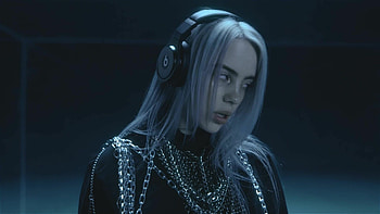 Gorgeous Billie Eilish, Vibrant , Unique style, Air of mystery HD wallpaper