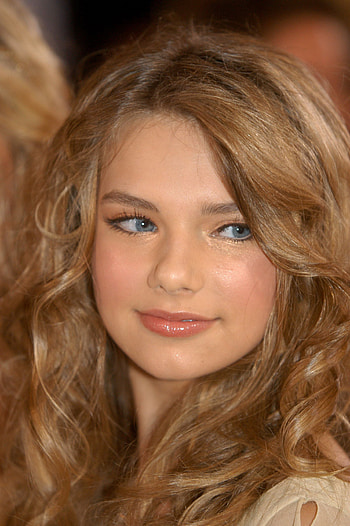 Indiana Evans, nose, hair HD phone wallpaper