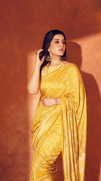 Raasi khanna, telugu actress, saree lover HD phone wallpaper