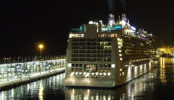 Ship at Night, cool, at night, ship HD wallpaper