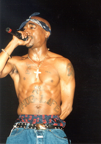 Tupac Shakur, even tho he is gone.. still one of the sexist men HD phone wallpaper