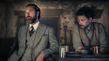 Aberforth Dumbledore Albus Dumbledore Jude Law Richard Coyle Fantastic Beasts The Secrets of Dumbledore HD wallpaper