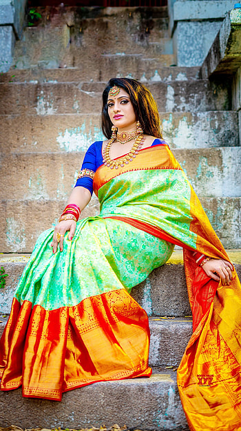 Udaya Bhanu, telugu actress, saree lover HD phone wallpaper