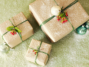 Beautiful Gifts, merry christmas, graphy, gifts, beautiful, gift, abstract, snow, christmas, decorations HD wallpaper
