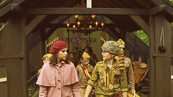 Books Â· Moonrise Kingdom - Wes Anderson HD wallpaper