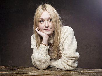 Dakota Fanning, Celebrity, Actress, Blonde, Blue Eyes HD wallpaper