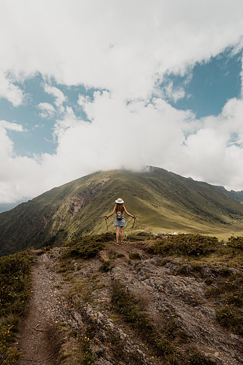 Mountains, Clouds, Miscellanea, Miscellaneous, Girl, Tourist, Traveller, Traveler HD phone wallpaper