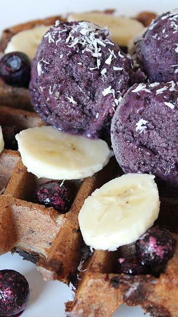 Ice cream waffle delight, Blueberry and banana, Chocolaty treat, Gourmet goodness HD phone wallpaper