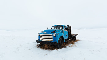 Truck In Snow, truck, snow, cars HD wallpaper