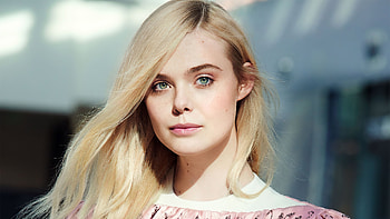 Elle Fanning, Stunning , Impressive graphy, Captivating visuals HD wallpaper