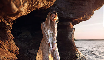 Blonde Girl Looking Down Nature View Sea , girls, model, nature HD wallpaper