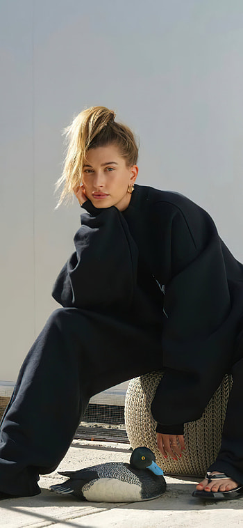 Hailey Bieber style, Pop magazine hoot, , Celebrity fashion HD phone wallpaper