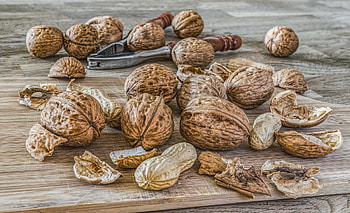 Walnuts, Snack delight, Untreated nuts, Natural product wonder HD wallpaper