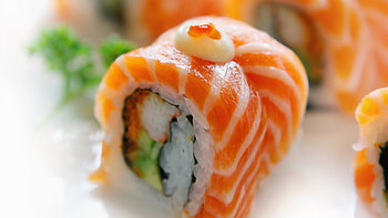 Close-up of rice sushi, Japanese cuisine, U TV , Delicious HD wallpaper