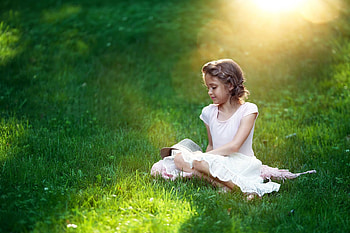 little girl, childhood, blonde, fair, nice, adorable, bonny, sunset, sweet, Belle, white, Hair, girl, grass, comely, sightly, pretty, green, face, lovely, pure, child, graphy, cute, baby, , set, Nexus, beauty, kid, beautiful, people, little, pink, dainty HD wallpaper