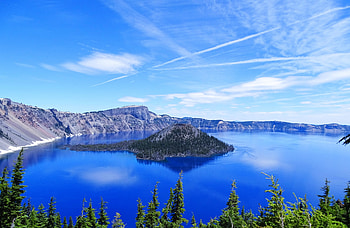 Blue lake, sky, mountains HD wallpaper