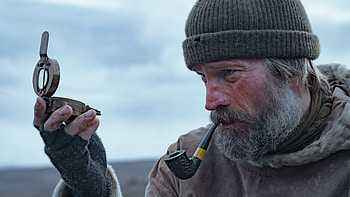 Nikolaj Coster-Waldau Against the Ice HD wallpaper