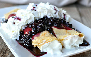 Crepes Smothered In Blueberries, Sweet, Whip Cream, Blueberries, Crepes HD wallpaper
