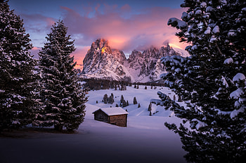 Winter, cabin, landscape, nature, dawn, mountains HD wallpaper