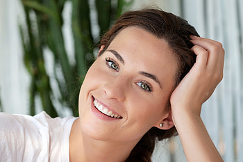 Gorgeous Mara Blake, teeth, eyes, model, brunette, smile HD wallpaper
