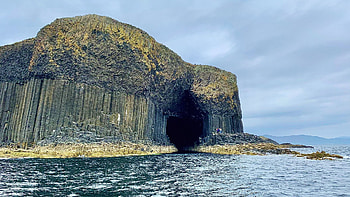 Fingal’s Cave, Isle of Staffa, Scotland, sea, sky, water, rocks HD wallpaper