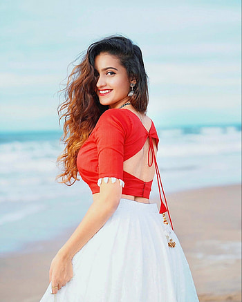 Deepika pilli, sky, dress HD phone wallpaper